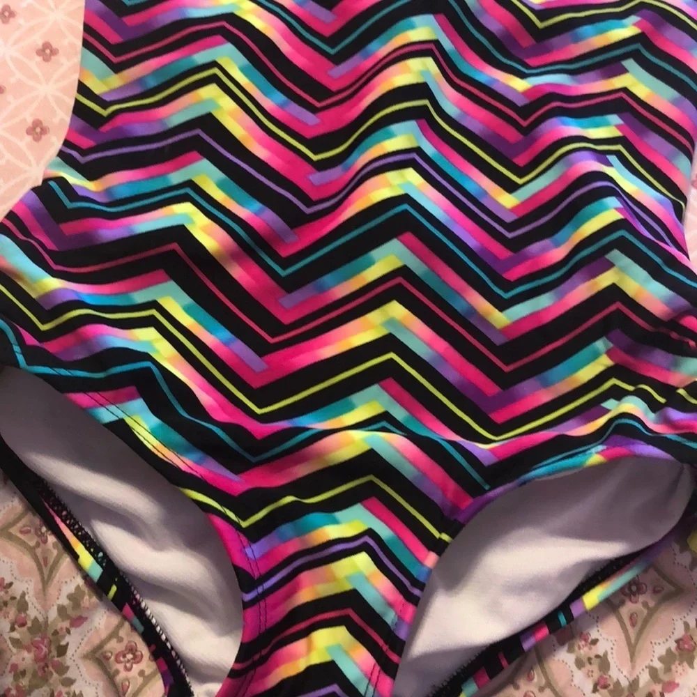 Xhilaration one piece swimsuit size 6-6X GUC